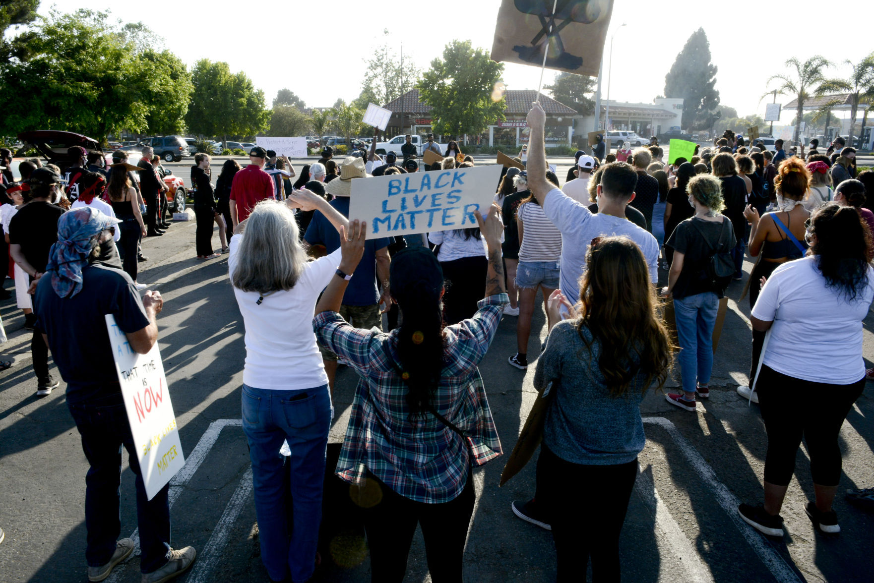 060420 Lompoc NAACP rally 14.jpg